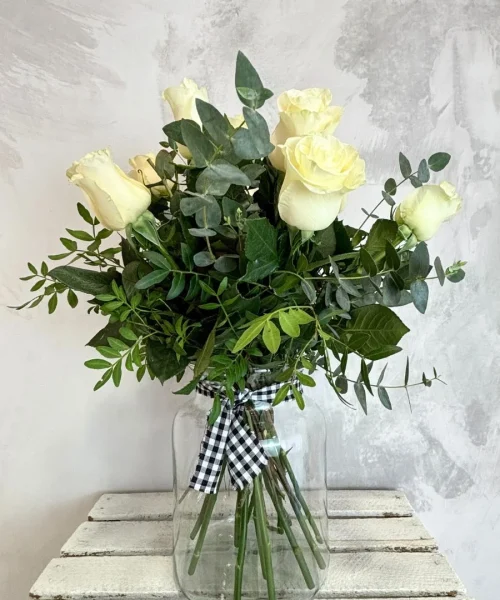 Botellas con flores