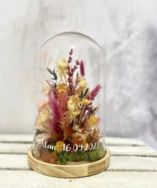cupulas con flores preservadas